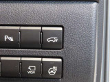 パワーバックドア装着車です。