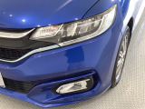 LEDヘッドライトは、点灯の瞬間から最大光量を発揮し、突然暗くなるトンネルなどでの安定感を高めます。