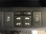 【両側パワースライドドア】両側が電動スライドドアになっております。狭い駐車場でのお子様の乗り降りの時などに安心です!