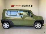 車両右側面からの写真になります。車をご覧になりたい時はお気軽に最寄りの店舗へご相談下さい。