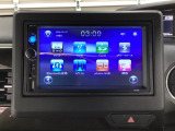 オーディオはAMFMチューナー対応のディスプレイ・オーデイオ(社外品)を搭載しています。Bluetoothオーディオ機能やUSB端子などを使って、外部入力から音楽なども楽しめます。