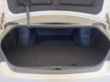 積み下ろしのしやすいデッキにはたっぷりと荷物を積み込んでいただけます。遊びから仕事まで、様々なシーンで頼れます♪