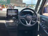 大きなガラスで視界が良く運転しやすいです