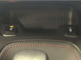 シートヒーター装備!エアコンに比べて暖まるスピードが速いので冬でも快適に過ごせます
