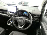 【運転席】運転席周りの画像です。プロの手で隅々までクリーニングしています。ご来店いただき実際に見てみてくださいね☆