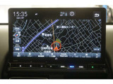 純正11.4インチHondaCONNECTナビ(LXM-247VFLi)&バックカメラが装備されているので、普段の使い勝手もロングドライブも快適です。