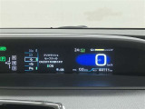 視認性に優れたメーターを採用しており、走行中でも車速や情報が分かりやすく表示されます。運転時の視線移動をむりのない範囲に抑え、快適で安心感のあるドライブをサポートします。