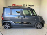 車両右側面からの写真になります。車をご覧になりたい時はお気軽に最寄りの店舗へご相談下さい。