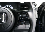 Hondaセンシングの機能のひとつ、アダプティブクルーズコントロール付!アクセルから足を離しても設定したスピードと前車との車間を保ち走行してくれます!車線維持もアシスト☆高速道路で疲労軽減ですね☆