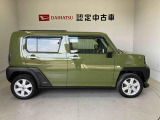 車両右側面からの写真になります。車をご覧になりたい時はお気軽に最寄りの店舗へご相談下さい。