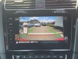 前後パーキングセンサー&リアビューカメラで、車庫入れも安心です。パーキングセンサーは音だけでなくモニターで接近情報を確認出来てより安心です。