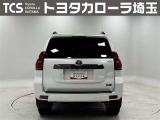 外板色はホワイトパールクリスタルシャイン(070)!全長482&times;全幅188&times;全高190センチ!3ナンバー登録となります!寒冷地仕様の4WDとなります!