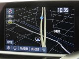 メーカー装着のナビを装備しております。