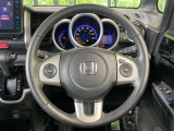 【純正革巻きステアリング】上質な革を使用することで、手にしっかり馴染みとても運転しやすいハンドルです♪