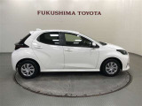 【まるごとクリーニング】シートを取り外し、車内を徹底洗浄。隅々まで丁寧に仕上げています。