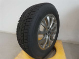R4年式冬タイヤ225/65R17ブリヂストン製です。