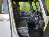 運転席シート廻りは使用感も少なく、良好な状態となっています。丁寧に使われていたことがよくわかりますね。