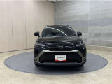 お車購入のポイントとなるフロントマスクです!シャープな目つきが印象的なデザインのヘッドランプです。