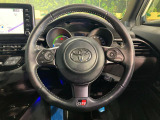 【純正革巻きステアリング】上質な革を使用することで、手にしっかり馴染みとても運転しやすいハンドルです♪