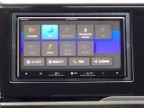 ラジオやCD再生はもちろん、DVDやフルセグTV、Bluetooth、AppleCarPlayにも対応しています。