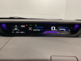鮮明に見えるデジタルメーター情報を多数表示します。