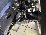 お車を安心してお乗りいただく為には、足回りの定期点検が欠かせません。サービスサポート(有償保証)では無料点検もご提供しており、安心のカーライフをお過ごしいただけるサポート体制が整っています。