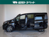 両側パワースライドドア付きだから、狭い駐車スペースなどでの 乗り降りラクラク!小さなお子さまのいるご家庭には嬉しい装備。