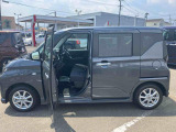 納車前にはプロのメカニックが点検、整備を行いますので安心してお乗り頂けます!!