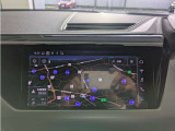 シンプルな操作で楽しめるAudi 独自のシステムがMMI(マルチメディアインターフェース)。Audi e-tron GT には、最新の「MIB3」と10.1 インチのタッチスクリーンを備えたMMI ナビゲーションシステムを用意。