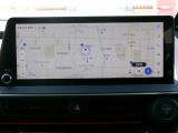 DCM(専用通信機)を装備したコネクティッドナビです。なお無償でのご利用期間は限定(令和10年7月まで)されています。詳しくは営業スタッフにお問い合わせください。