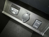こちらのクルマはHDMI接続コネクタも装備されています♪スマホに接続すればお好きな音楽や映像も流せます!今の時代、さまざまな方法で音楽や動画を楽しめますね!