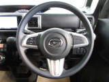 運転が楽しくなる明るく開放的な運転席まわりです。