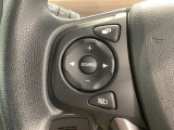 ステアリングにオーディオ操作スイッチが付いています。オーディオ画面に直接タッチしなくても操作が出来ますので、運転に集中できます。