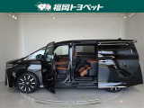両側パワースライドドア付きだから、狭い駐車スペースなどでの 乗り降りラクラク!小さなお子さまのいるご家庭には嬉しい装備。
