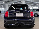 全てのMINIに全国のMINI正規ディーラーでご利用いただける保証をお付けしてご納車させていただいております(一部特殊車両を除く)。