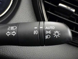 トンネルなど、周囲の明るさの変化でランプ類を自動オン・オフするコンライトです(消し忘れ防止機能付)