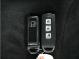 ◆スマートキー◆カギをバッグやポケットに入れたままでもドアロックの開閉ができる『スマートキー』付き!雨天や暗くなってもカギを取り出す必要がなくドアの開錠&エンジンも始動できます