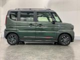 後席両側電動スライドドア☆開け閉めの際に隣の車や壁にぶつける心配もありません。