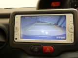 バックモニターがついていますので、バックでの駐車が苦手な方でも大丈夫です 実際のバック駐車は目視確認と合わせてお使い下さい