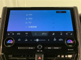 いまや必須装備「ナビゲーション」搭載!知らない場所にスイスイッとドライブ。もう、これなしではハンドルを握れませんね!でも運転中の操作は危険ですのでご注意ですね☆