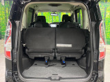 普段のお買い物や通勤、送迎等に十分な荷室スペースを確保しております。セカンドシートを倒すと、大きな荷物の積載も可能です♪