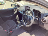 正しい姿勢で運転できるように体幹の腰部をしっかりささえるようデザインされているシートです!