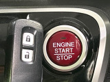 【キーレス】少し離れた場所からでもボタン一つでドアの開錠・施錠ができるのでとっても便利!ドアの鍵穴周りに傷をつけることもありません♪