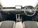 いつでも気持ちよく運転できて、使い勝手のいい収納や体をケアするシート、細部にまでこだわったインテリア♪