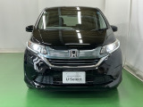 LEDヘッドライトを装備しています。LEDヘッドライトはとても明るく、雨の日や夜間走行も安全・安心です。オートライトコントロール付きで周囲の明るさに応じて自動で点灯・消灯します