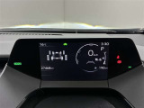 一目で今出ている速度が分かるデジタルメーターを採用しており、うっかりのスピード超過も減りますよ
