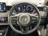 【純正革巻きステアリング】上質な革を使用することで、手にしっかり馴染みとても運転しやすいハンドルです♪
