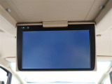 12.1型リヤモニター(V12T-R68C)を装備しております。