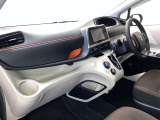 見通しのよいすっきりとした視界で、誰でも運転しやすいです。運転のしやすさは疲れにくさにも繋がりますよ♪