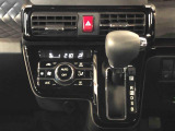 温度を設定すれば、自動で車内の温度管理をしてくれる優れものです♪ATミッションで運転楽々
